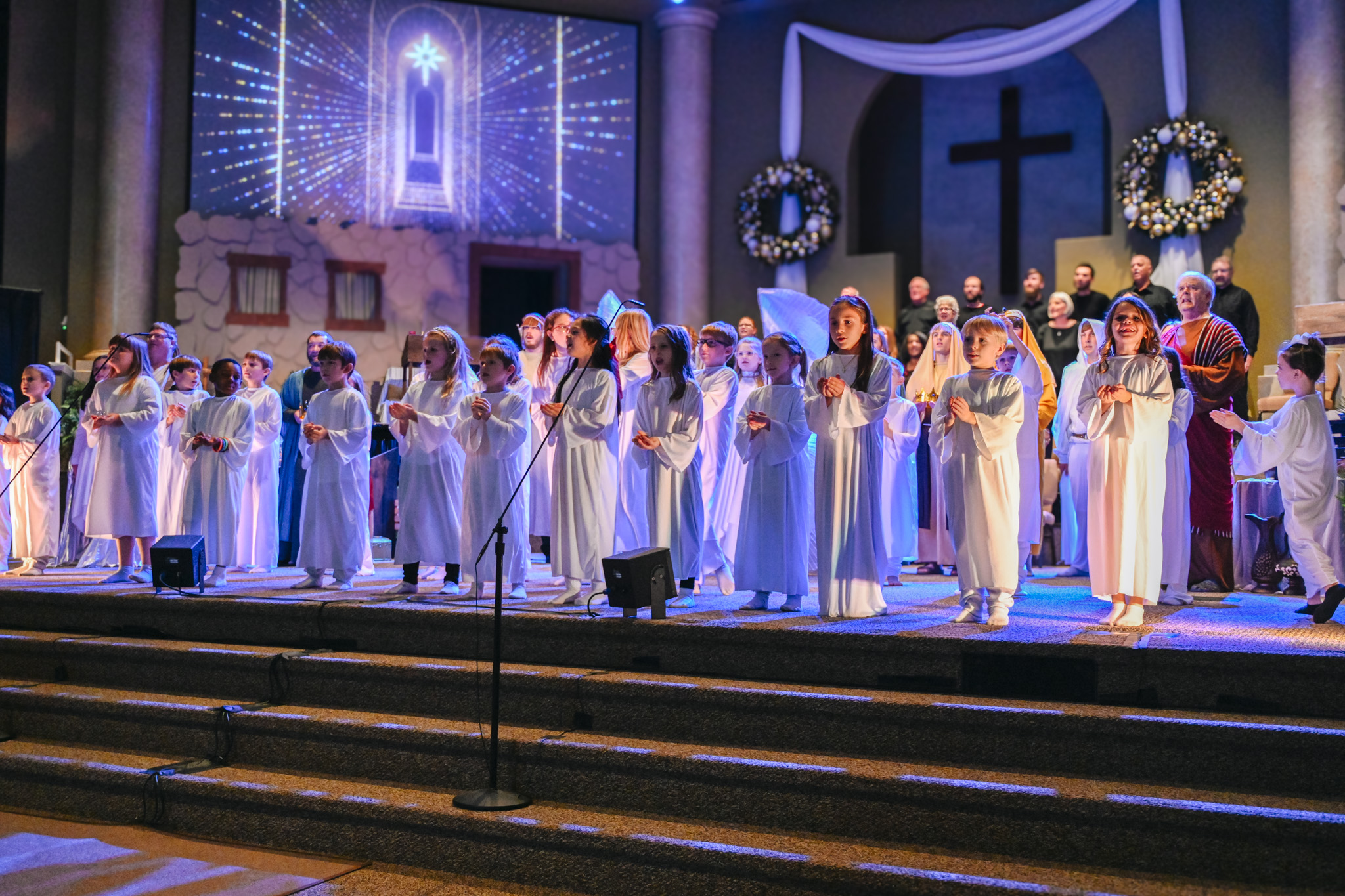 Kids Choir in Christmas presentation